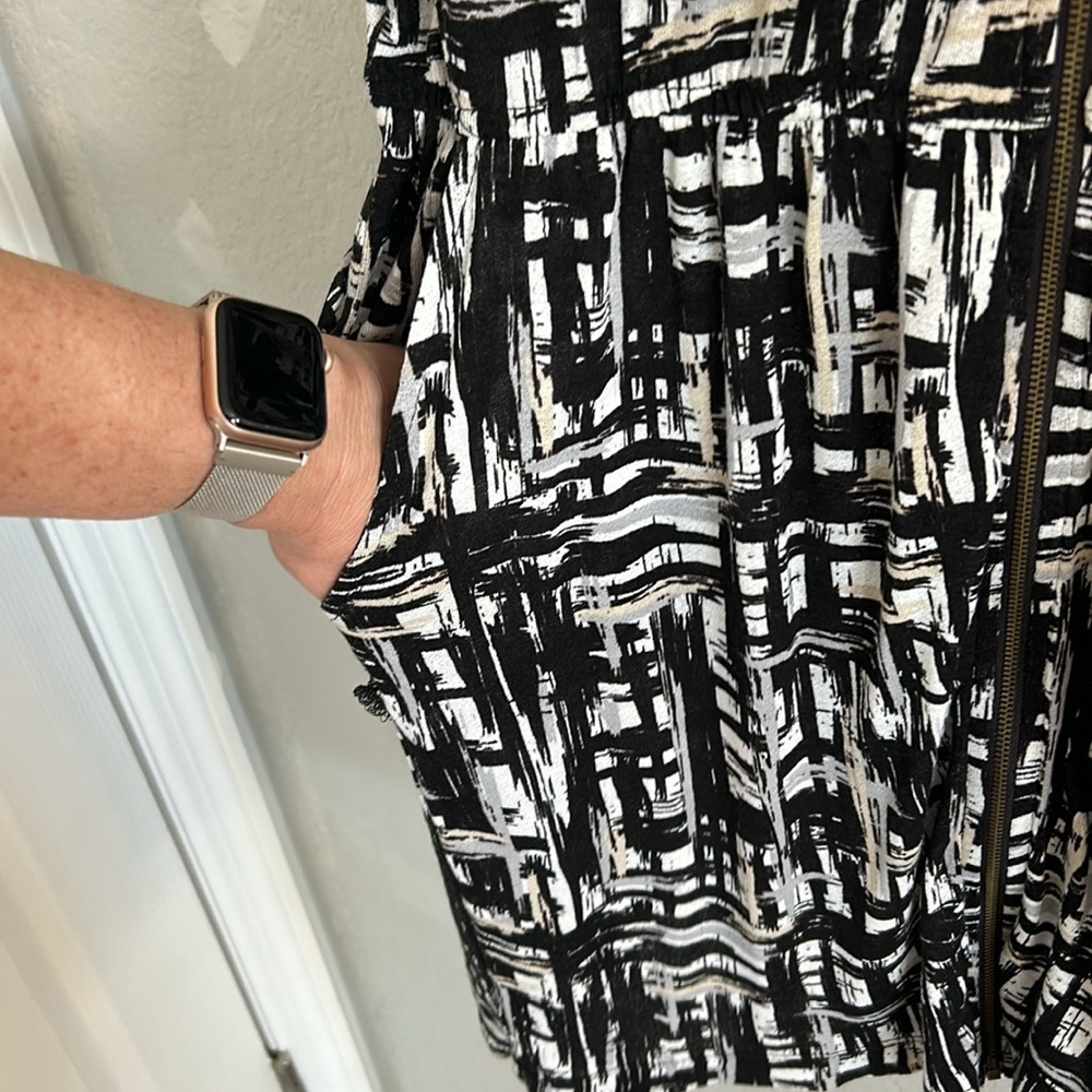 Pretty summer dress/beach cover up - Picture 6 of 6